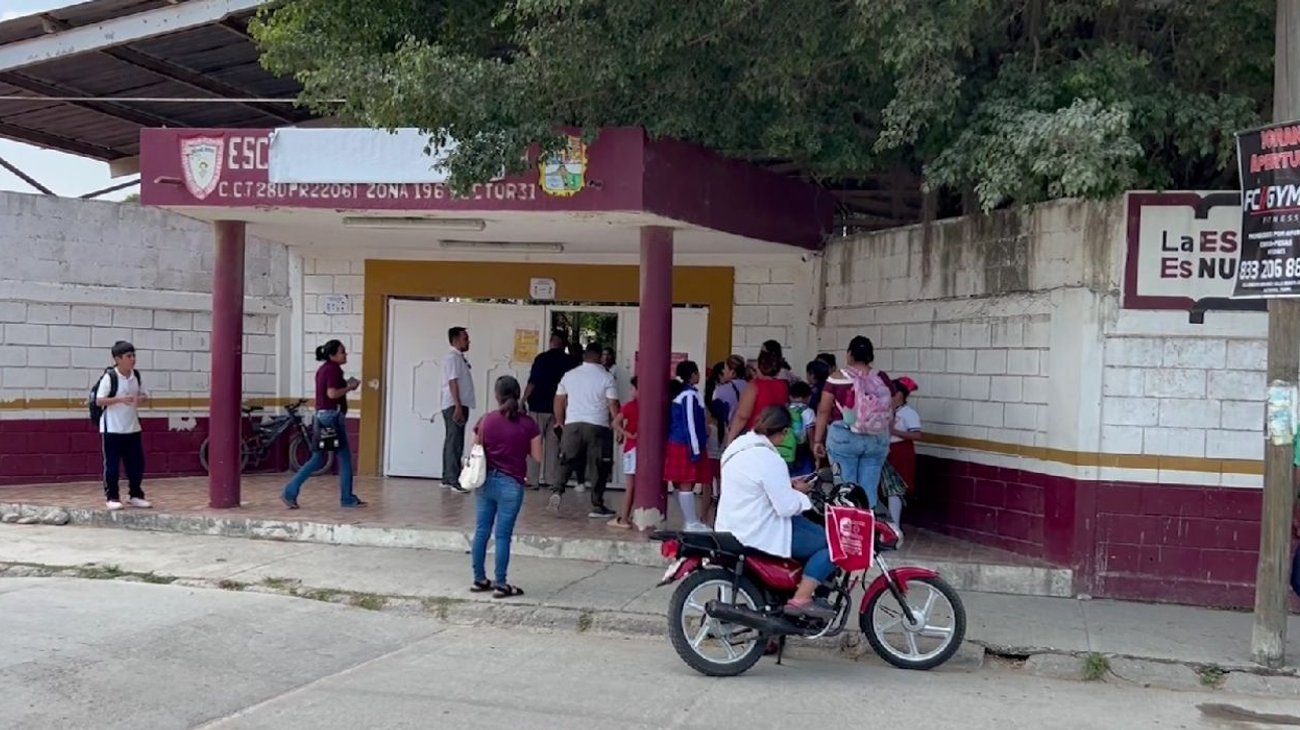 Aplazan reunión entre autoridades y padres de familia en primaria