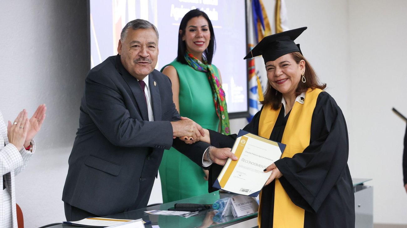 Graduan a 26 alumnos del programa Universidad para los Mayores