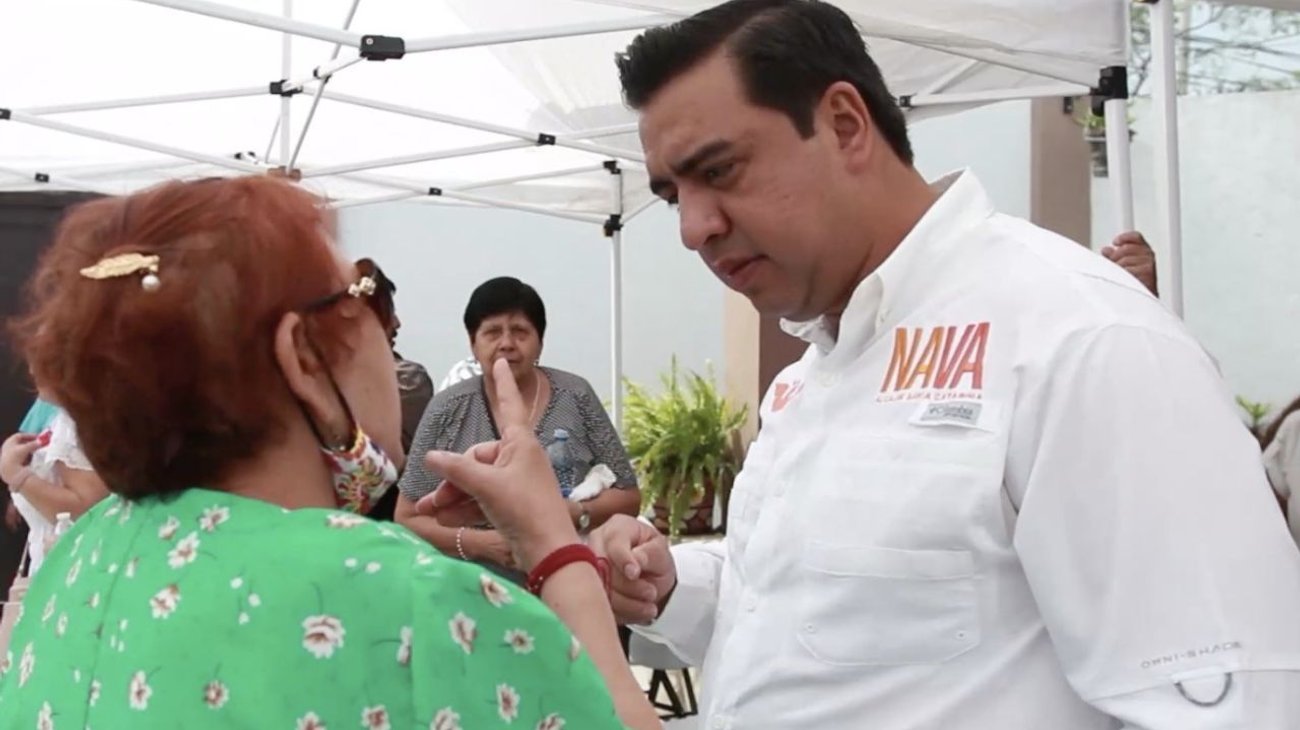 Promete Nava apoyos para personas de la tercera edad