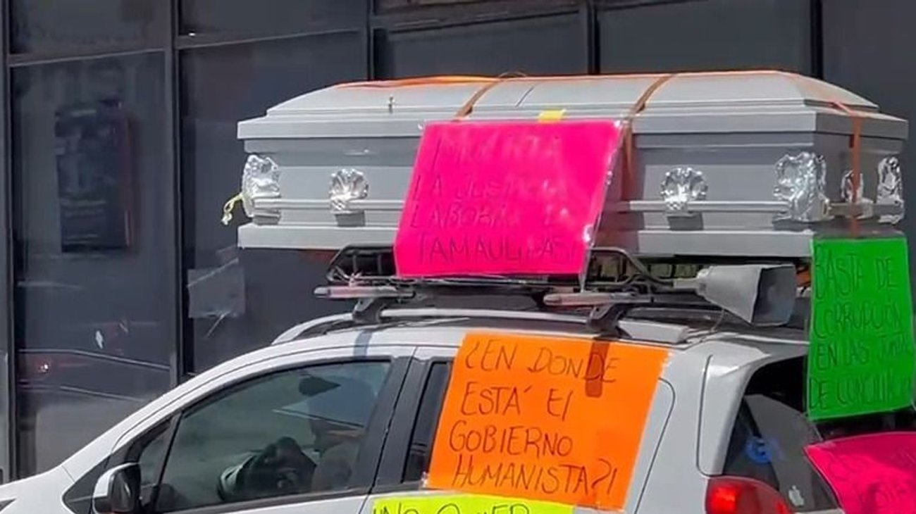 Protestas con ataúdes 'no abonan' a solución de juicios: abogado