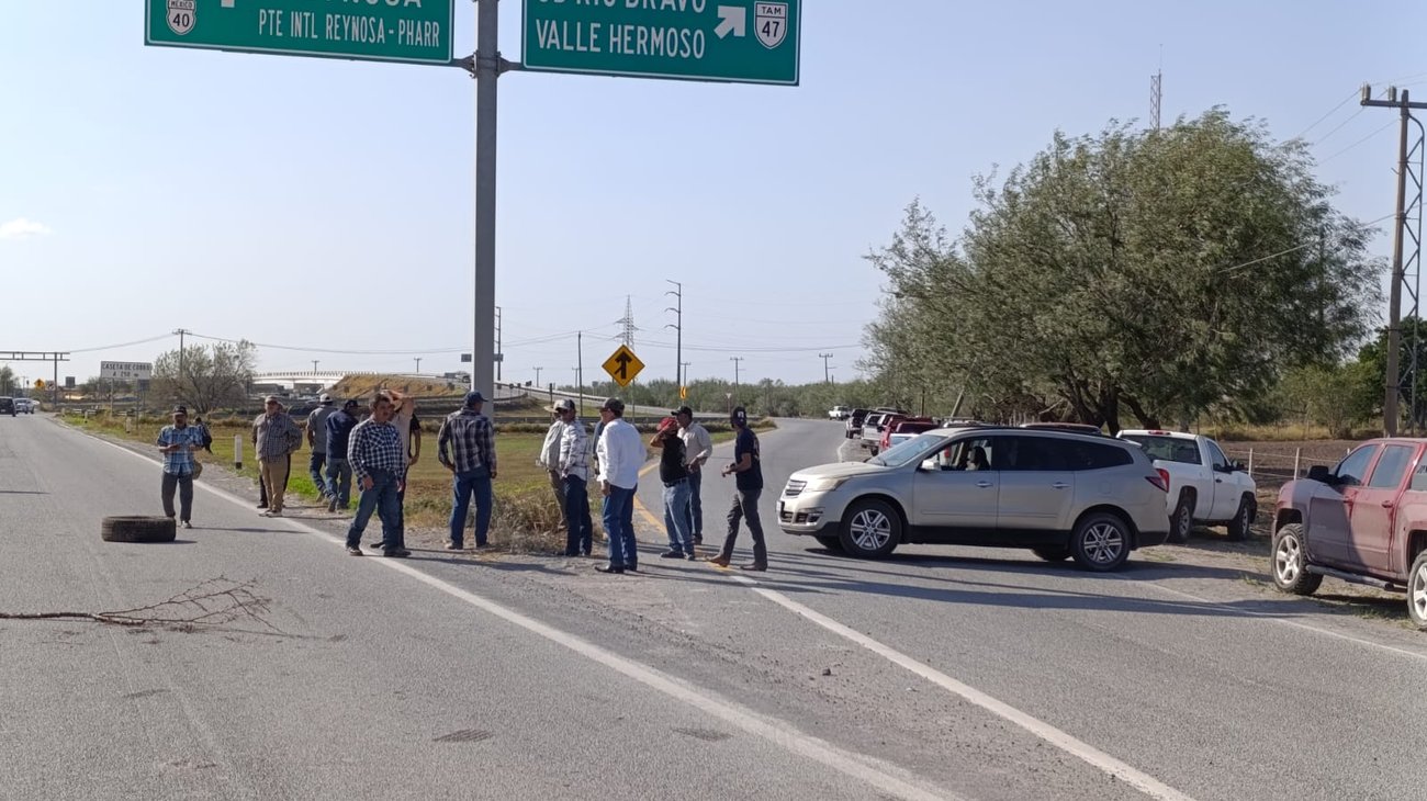 Comienzan bloqueos en la carretera Matamoros-Nuevo Progreso