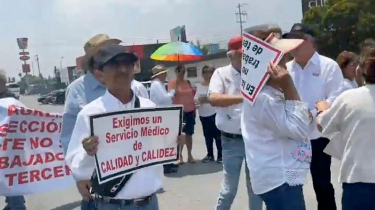 Exigen atención digna en Clínica del Magisterio en Saltillo