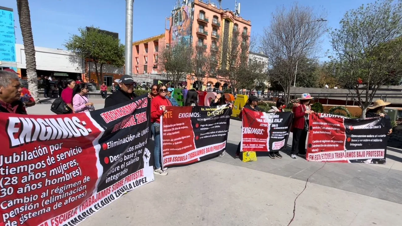 Continúan maestros protestando contra reforma a la Ley del ISSSTE