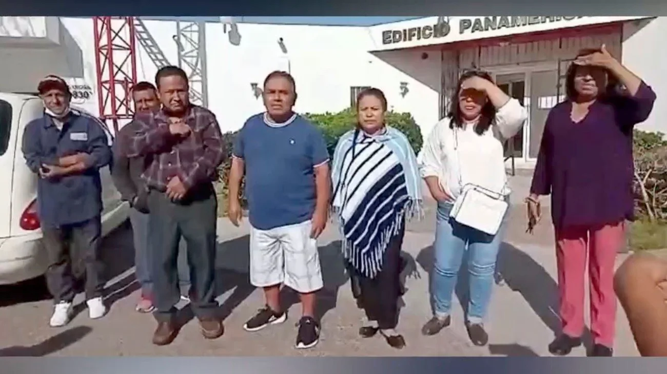 Protestan pacientes de hemodiálisis por mal servicio en clínica