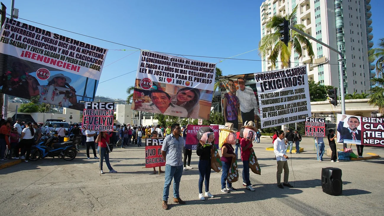 Damnificados protestan en la visita de Sheinbaum a Acapulco
