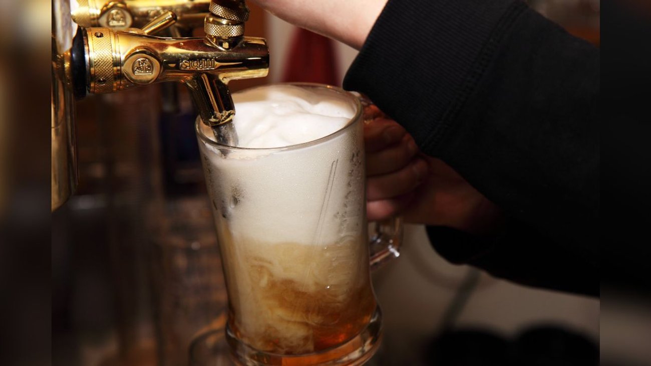 Pubs ingleses podrán abrir de madrugada por el México-Inglaterra