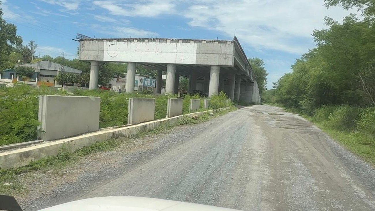 Proyectan concluir en este año puente del poblado Magueyes