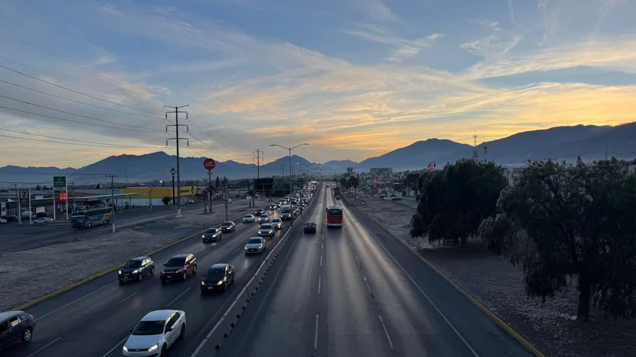 Puentes cerrados marcan inicio de jornada al Sureste de Coahuila