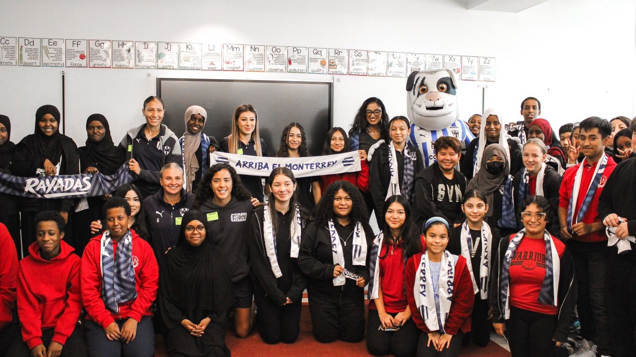 Festejan Rayadas mes de la herencia hispana en Kansas City