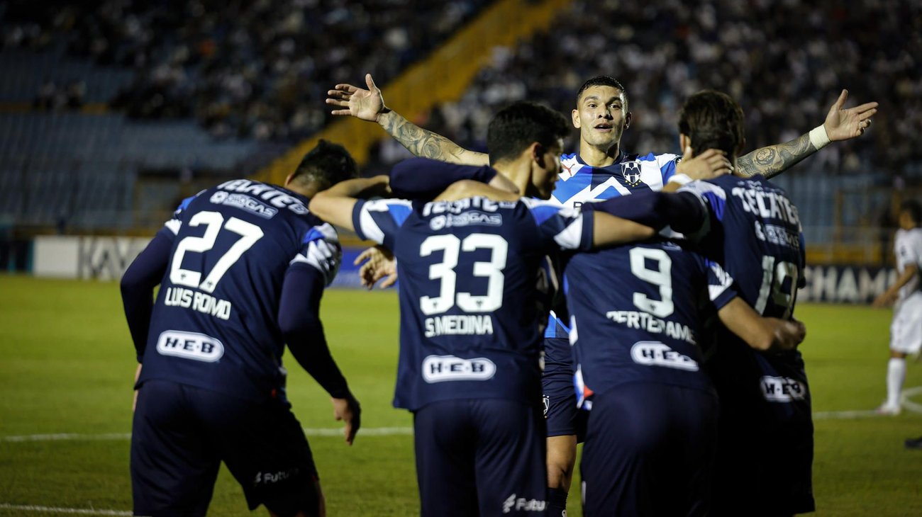 Rayados golea 4-1 a Comunicaciones en Concacaf