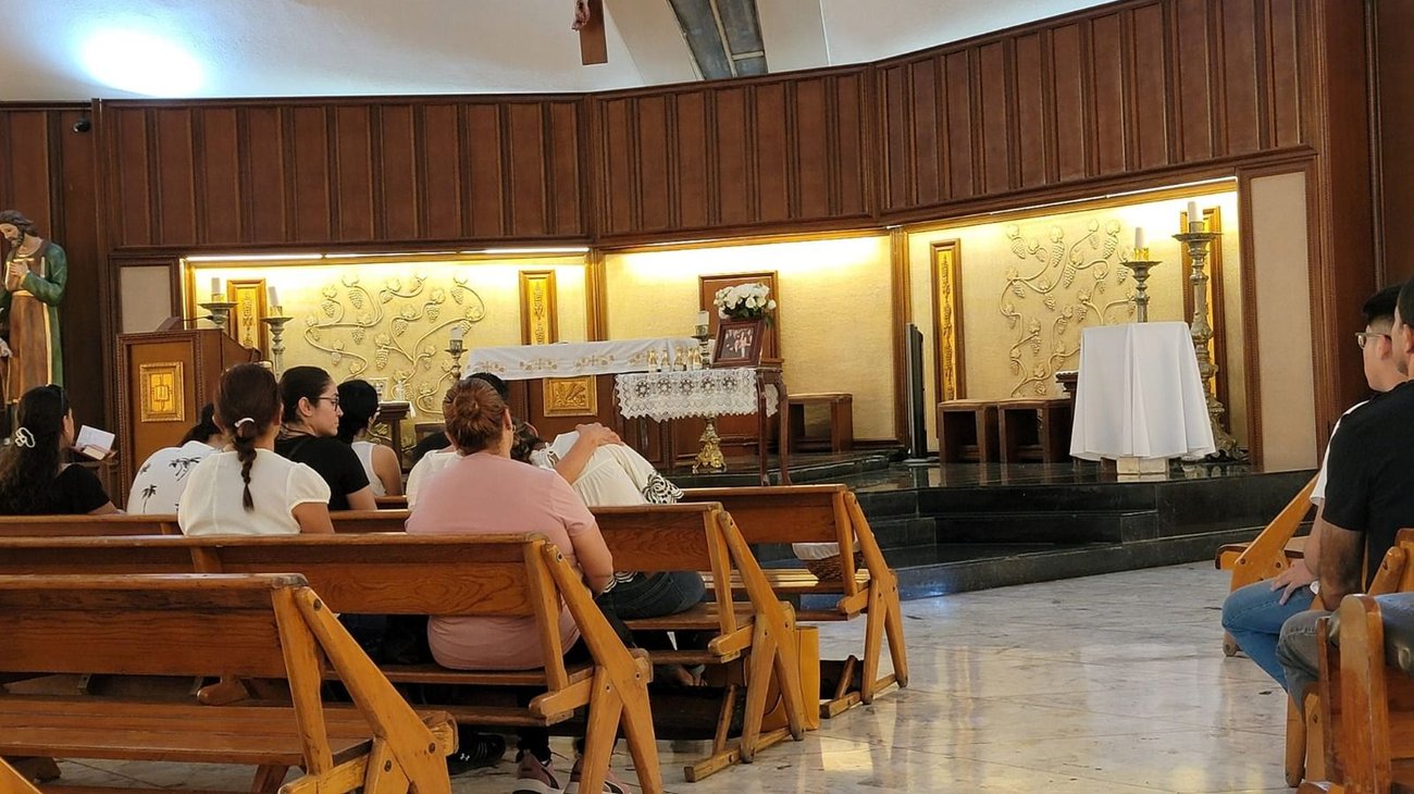 Realizan misa en Monterrey a familia que murió en el Everest