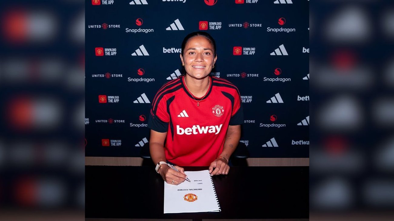 Rebeca Bernal llega a Europa; firma con Manchester United Femenil