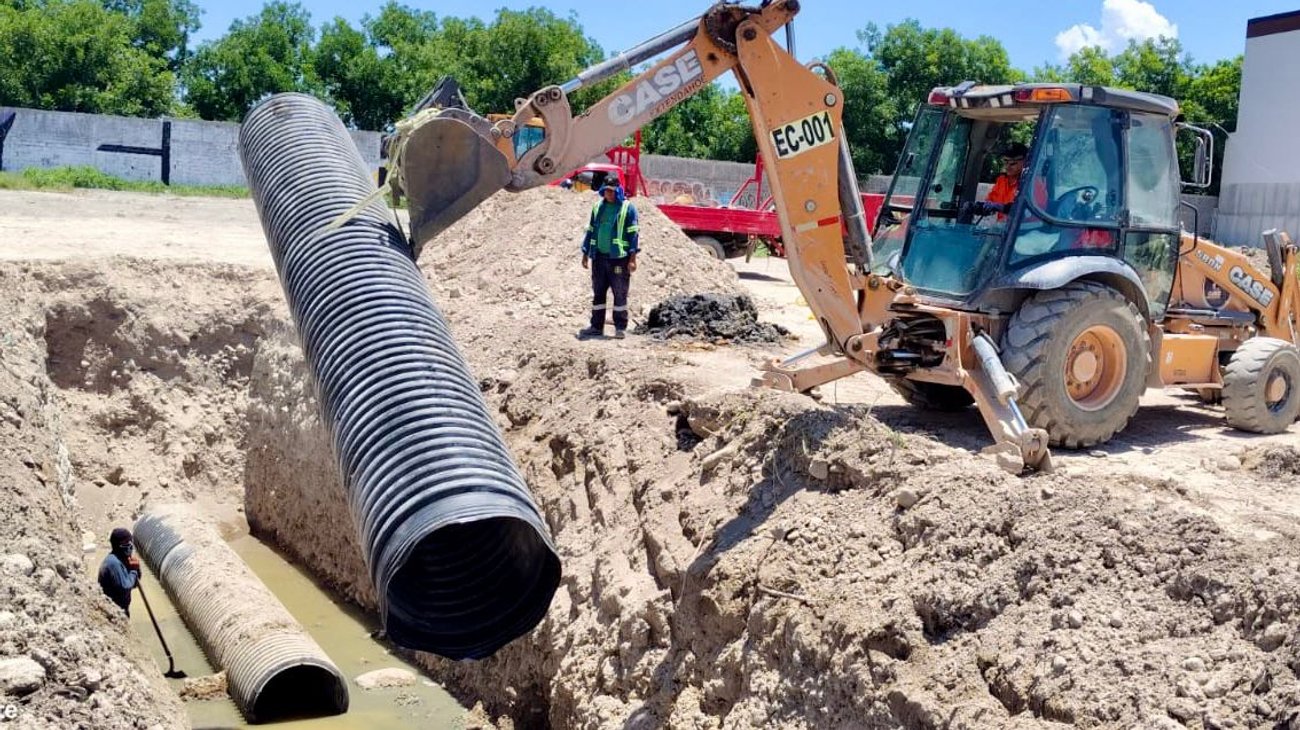 Reparan colector sanitario que abastece oriente de Ramos Arizpe