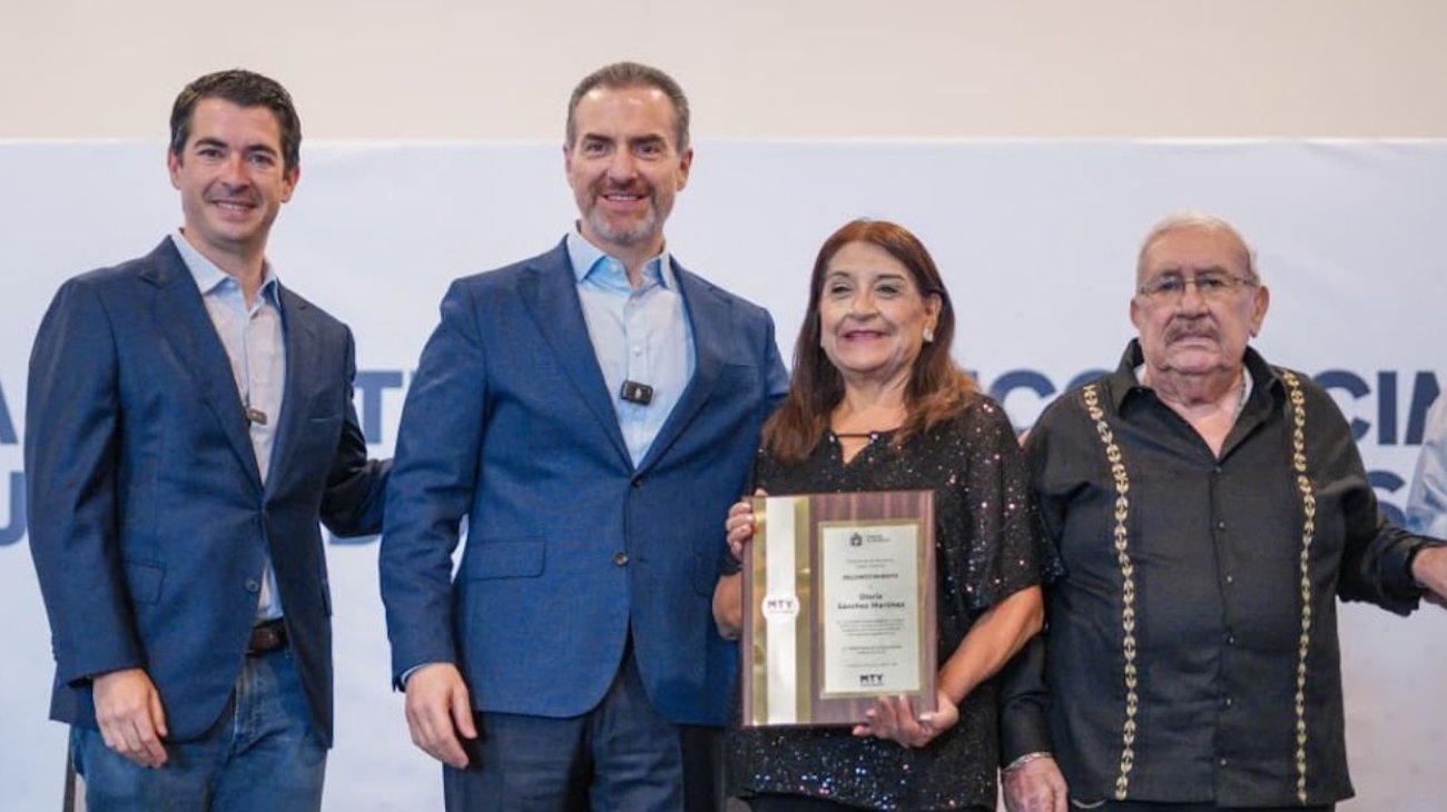 Reconoce Monterrey a servidores públicos por años de servicio