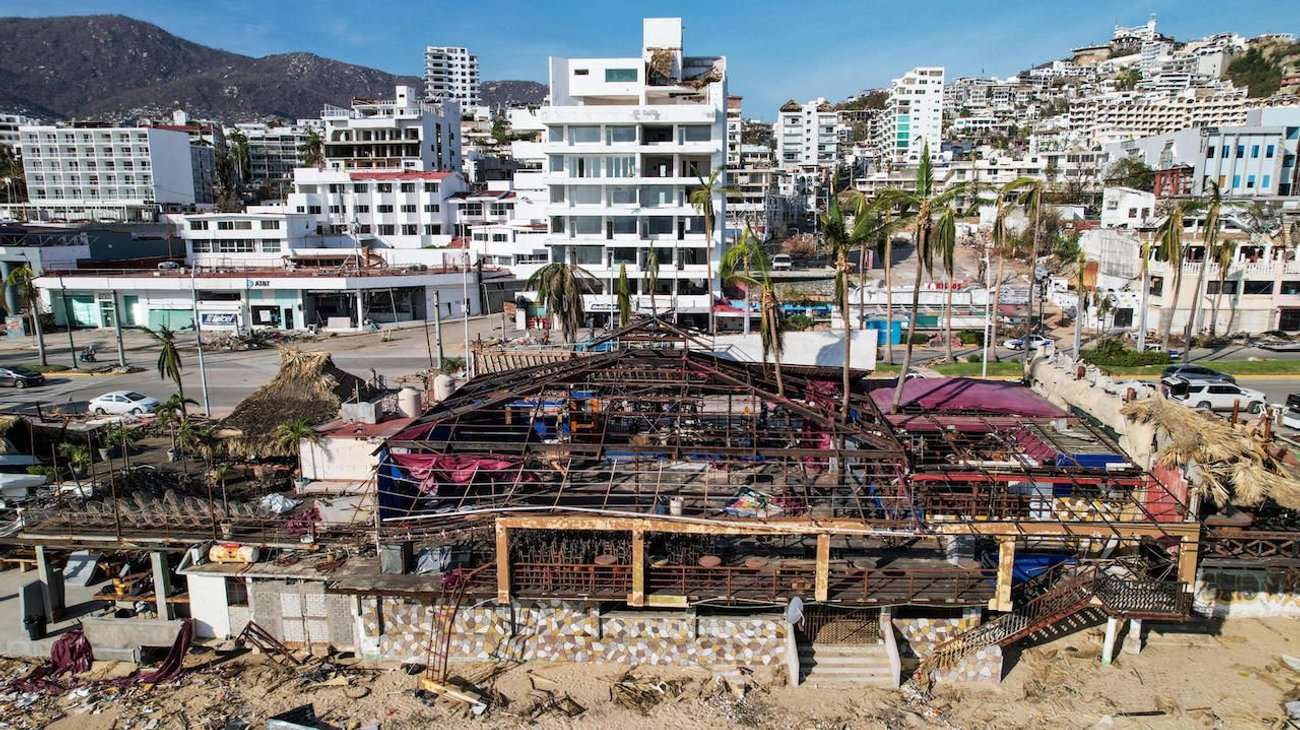 López Obrador promete 3 mil cuartos de hotel en Acapulco
