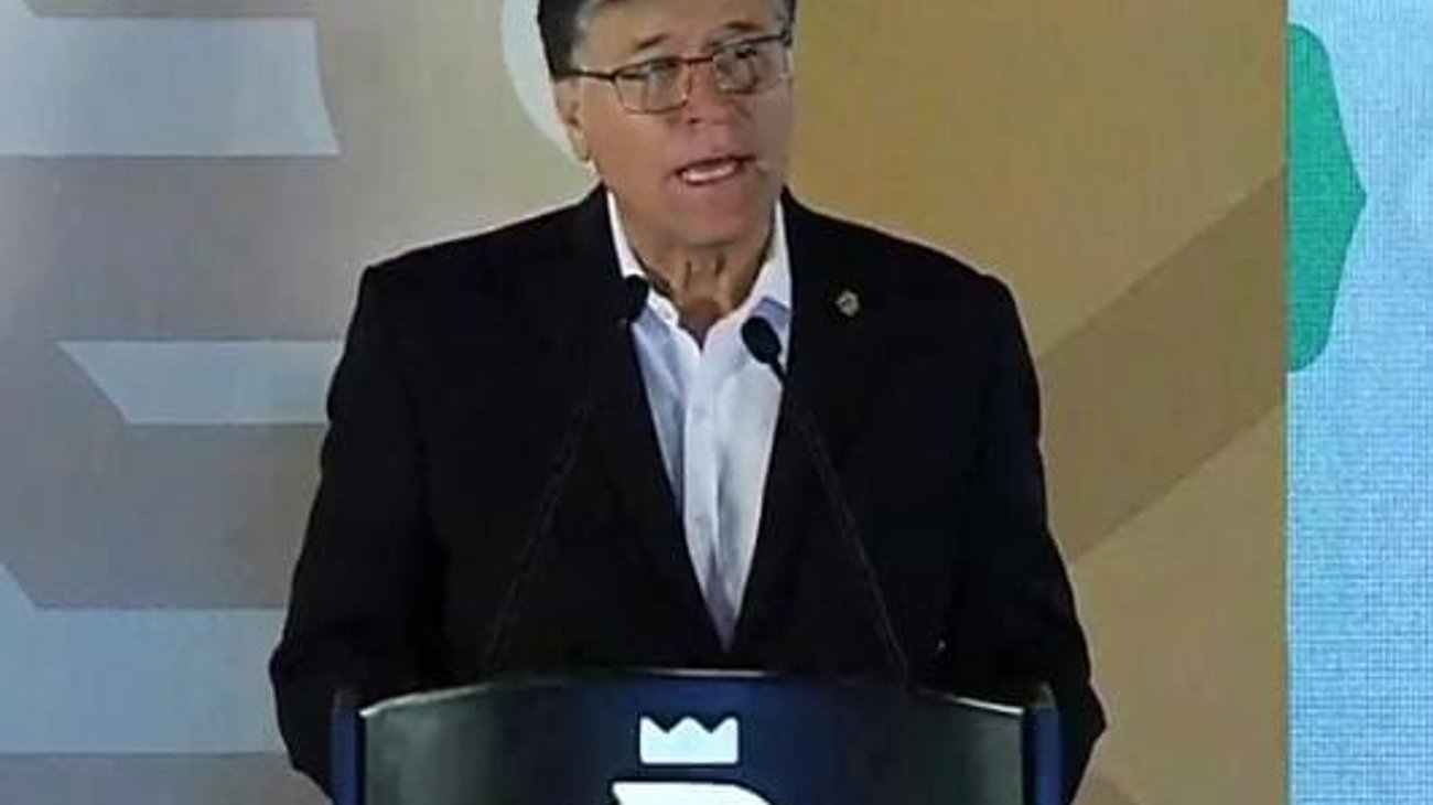 Acusa Martínez Muñoz a refinería de desvío de fondos