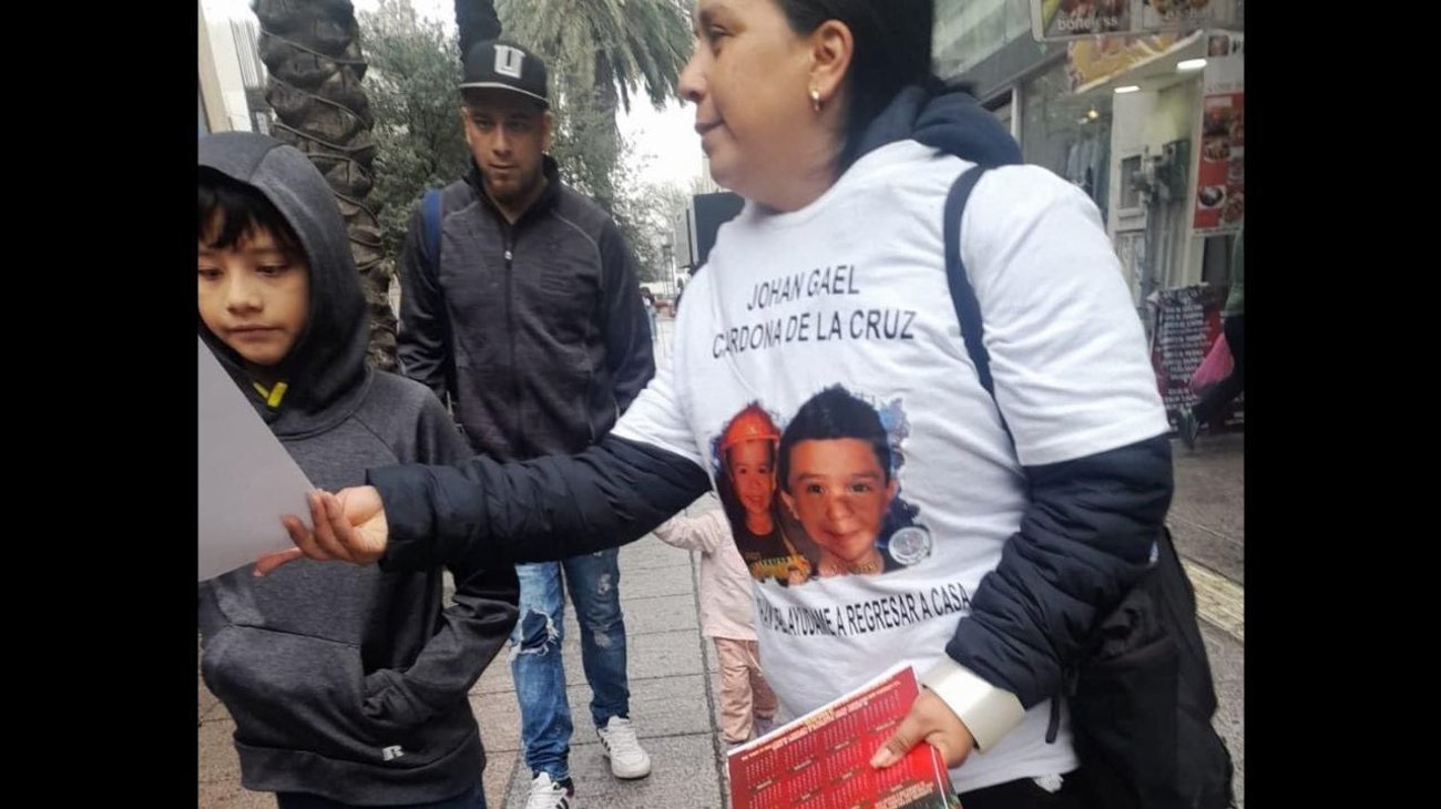 Regalan calendarios para encontrar a Johan Gael