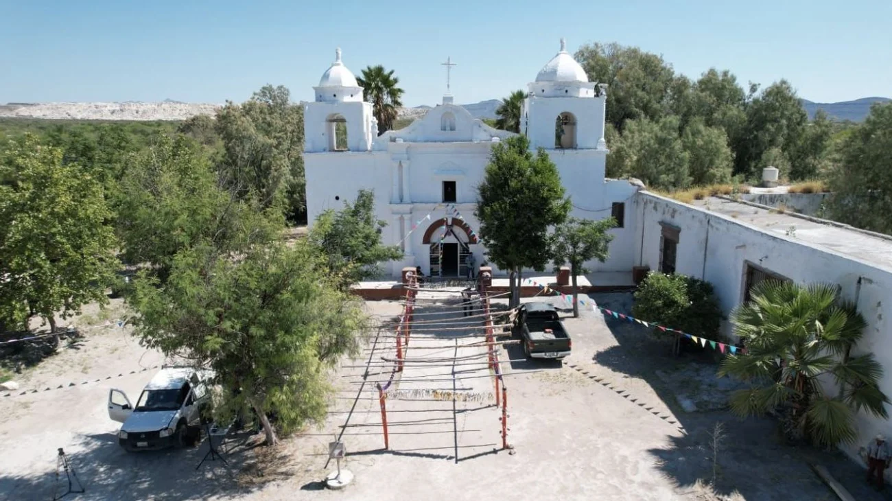 Rehabilitan Iglesia histórica en ejido Anhelo, Ramos Arizpe