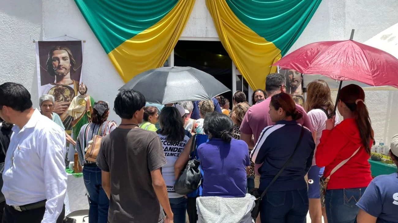 Cientos de fieles veneran las reliquias de San Judas Tadeo