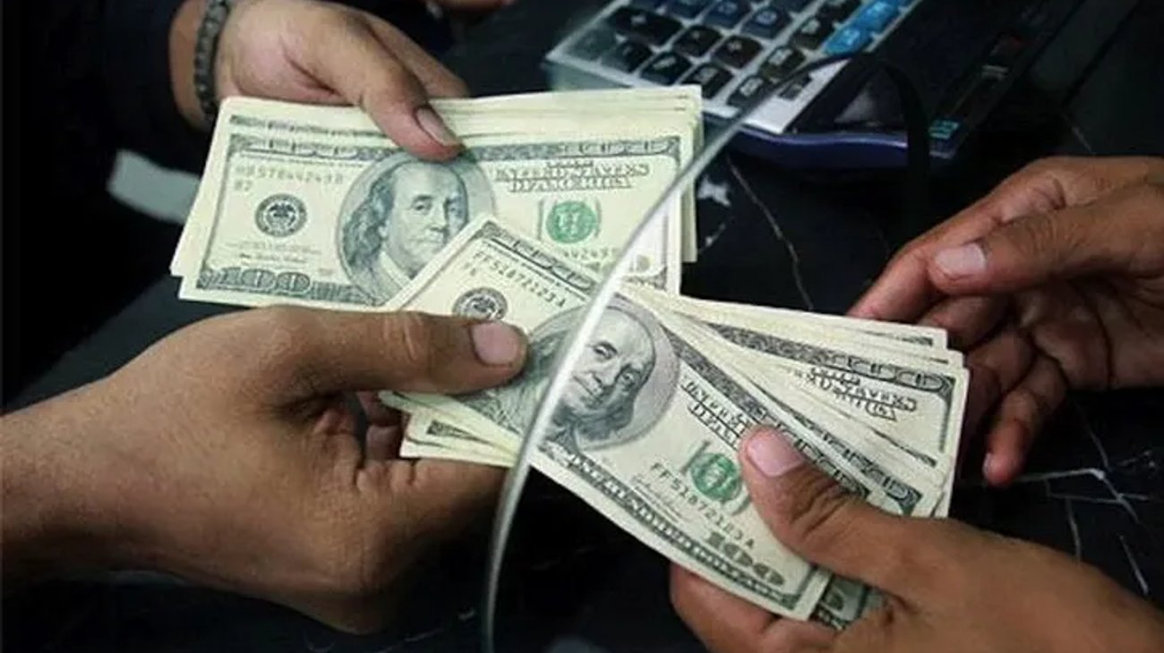 Caen remesas enviadas a México un 5.9 % durante el 2025