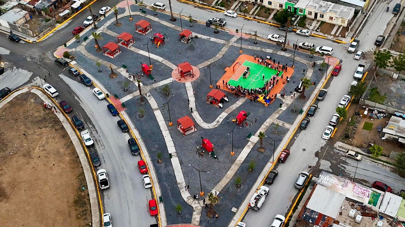 Renuevan plaza de Urbivilla del Real para fortalecer convivencia