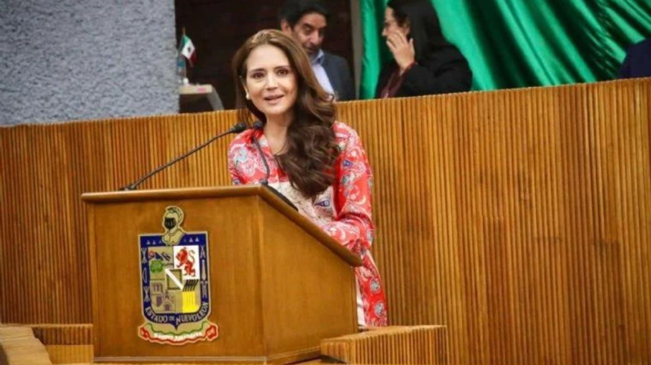 Presenta Alhinna Vargas renuncia al Congreso local