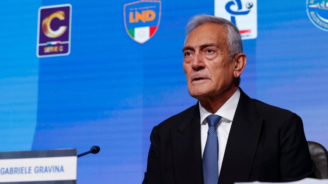 renuncia_presidente_futbol_italia_9b8f8f74b0