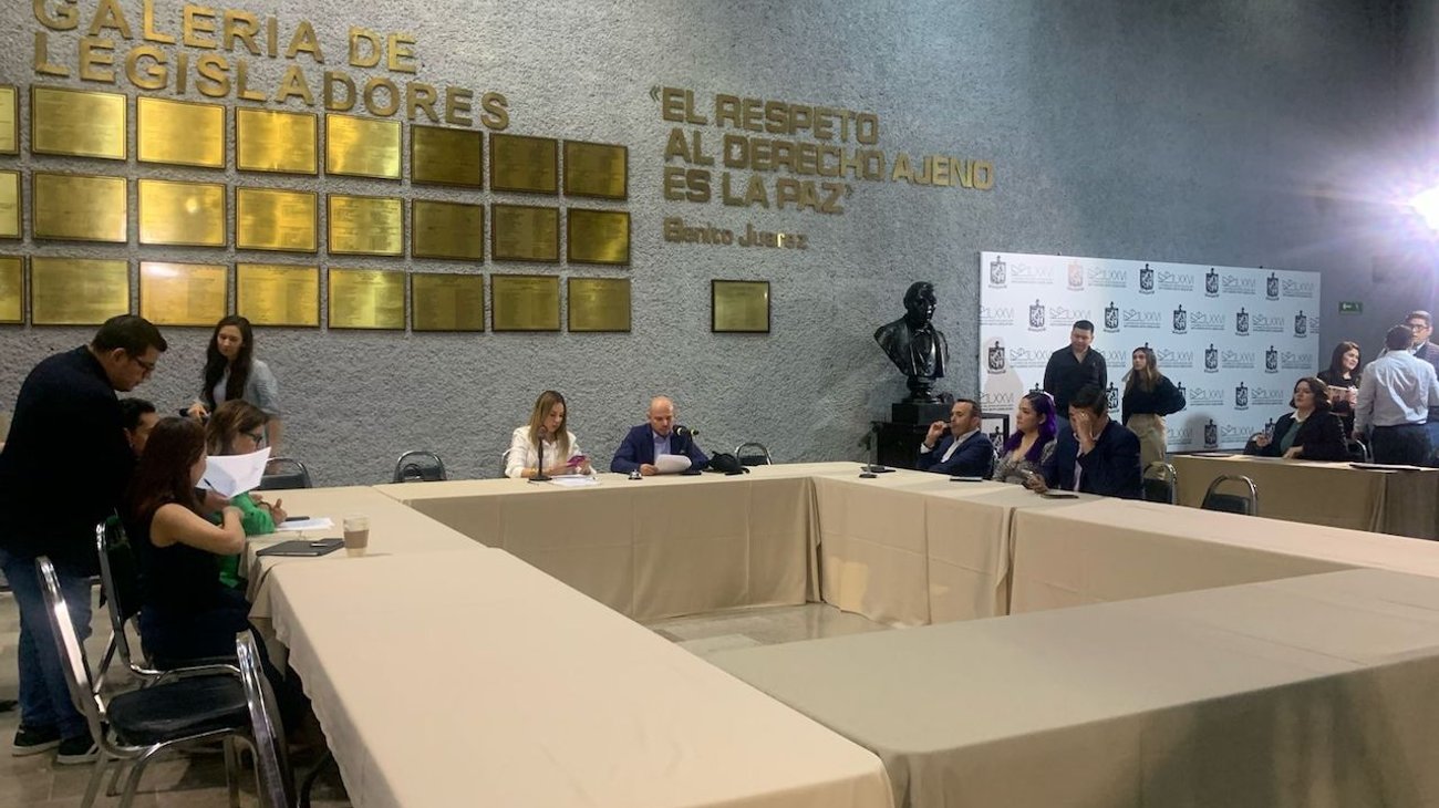 Aceptan sólo dos renuncias del comité de selección del SEA