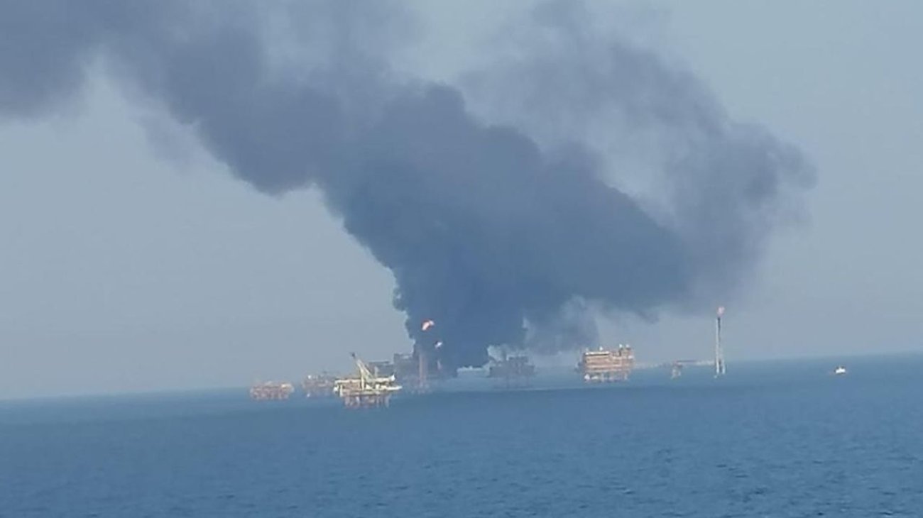 reporta_pemex_un_muerto_y_13_afectados_tras_incendio_en_akal_b_bef48a1e27