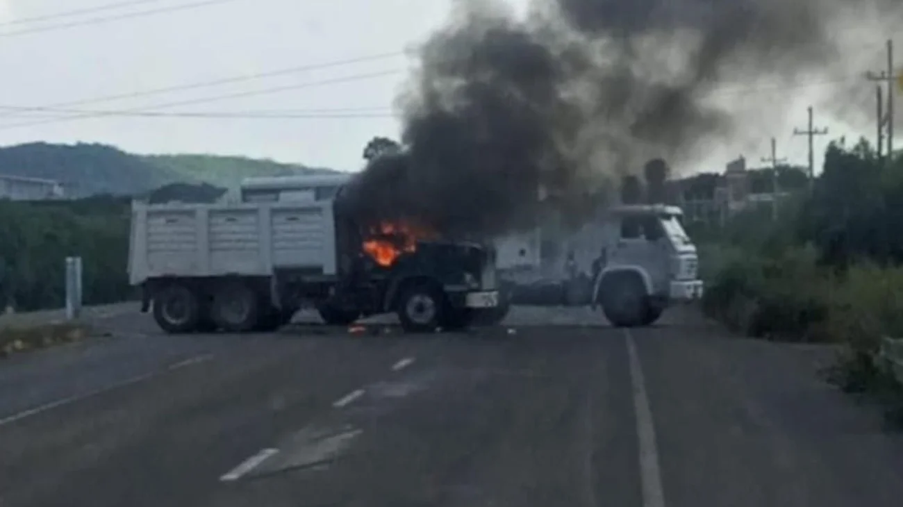Reportan más bloqueos y enfrentamientos en Culiacán