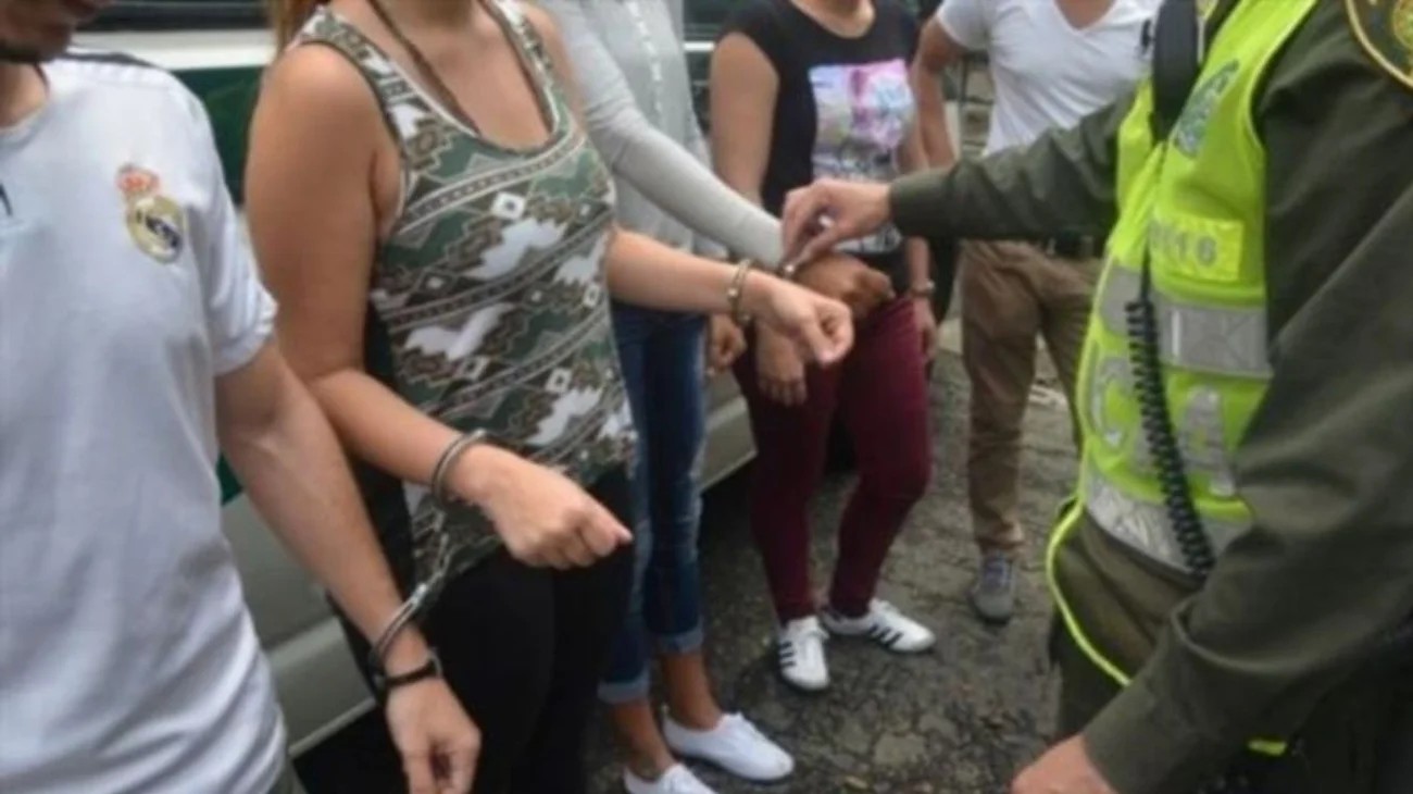 Rescatan a 10 migrantes en el Caribe colombiano