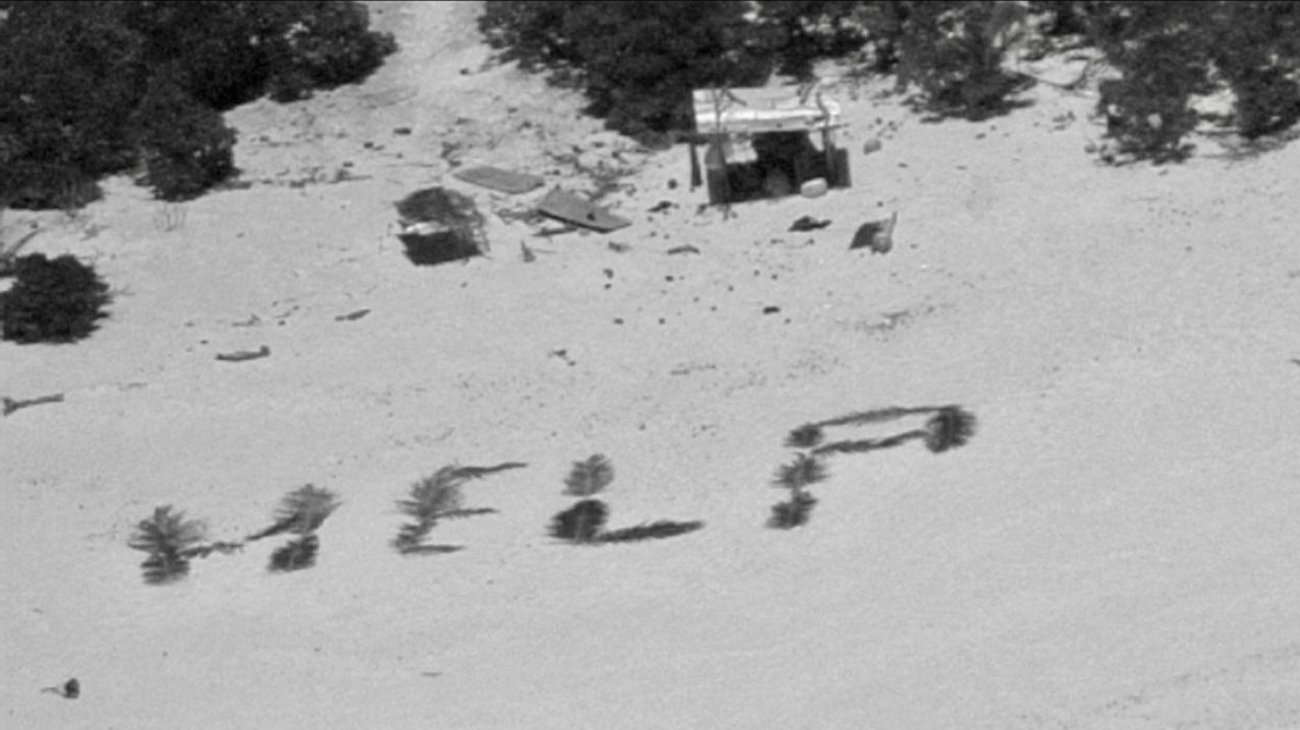 Rescatan a pescadores varados en isla remota 