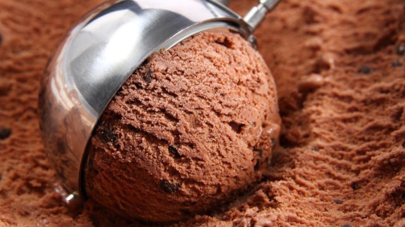 Retiran helados del mercado por temor a la bacteria listeria