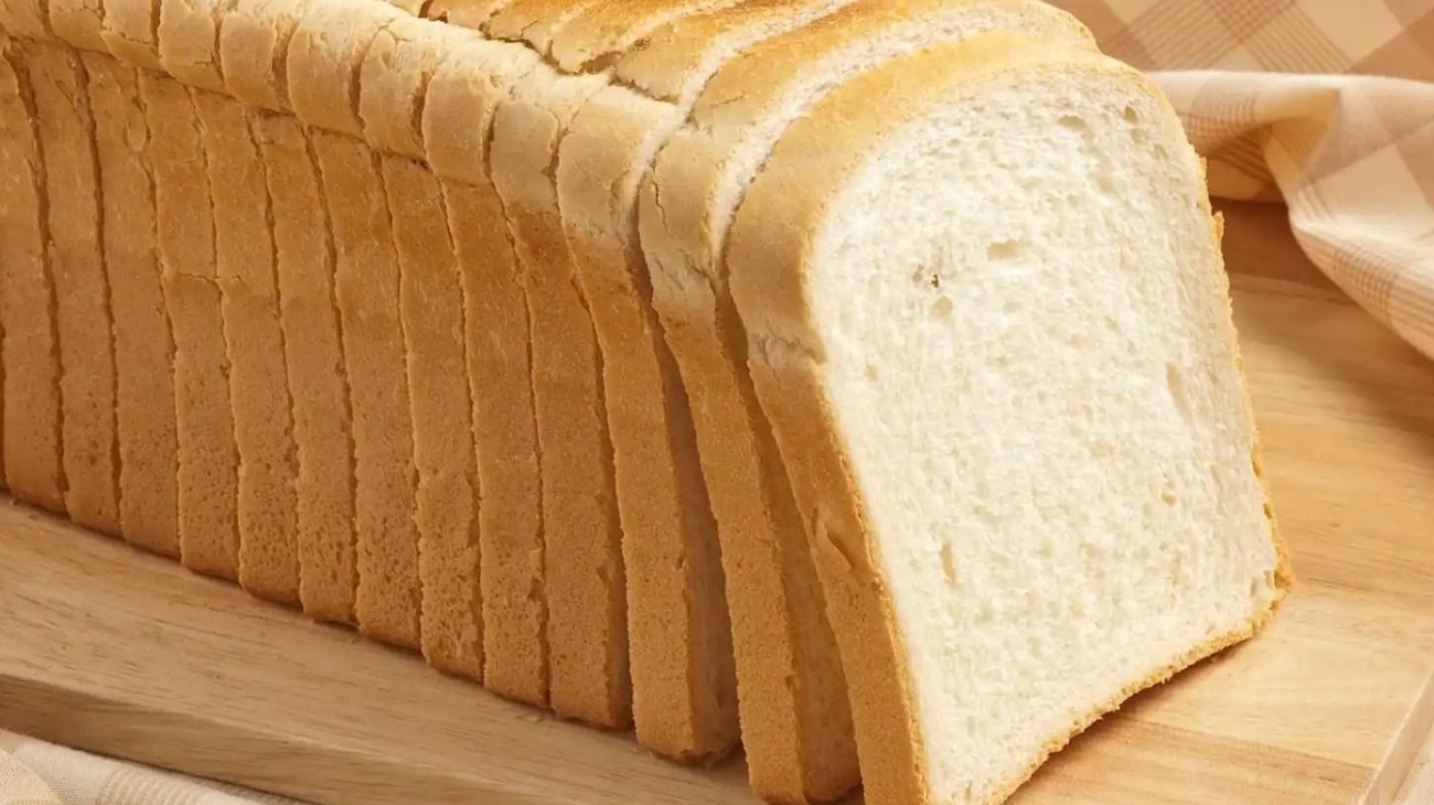 Retiran pan blanco del mercado tras encontrar restos de rata