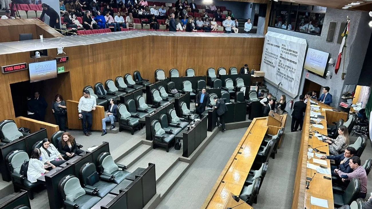 Retrasan toma de protesta de nueva legislatura