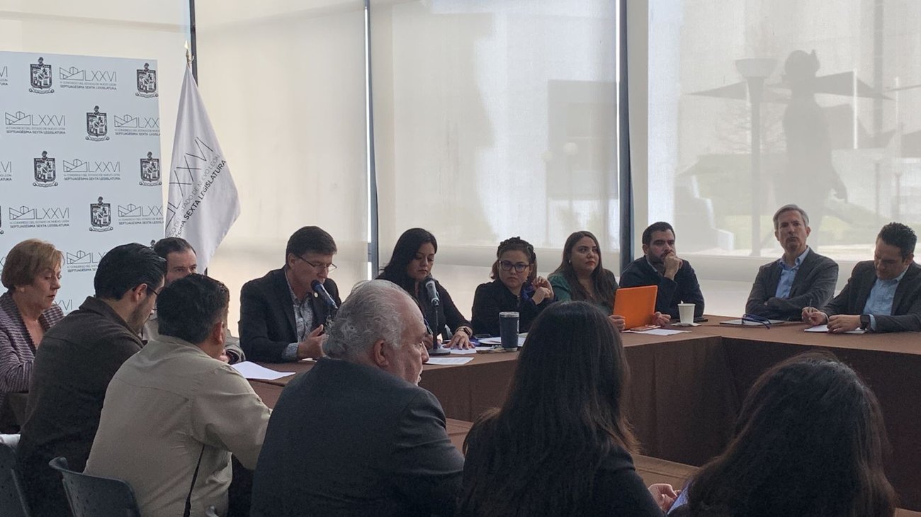 Se une Ejecutivo y Legislativo en mesa medioambiental