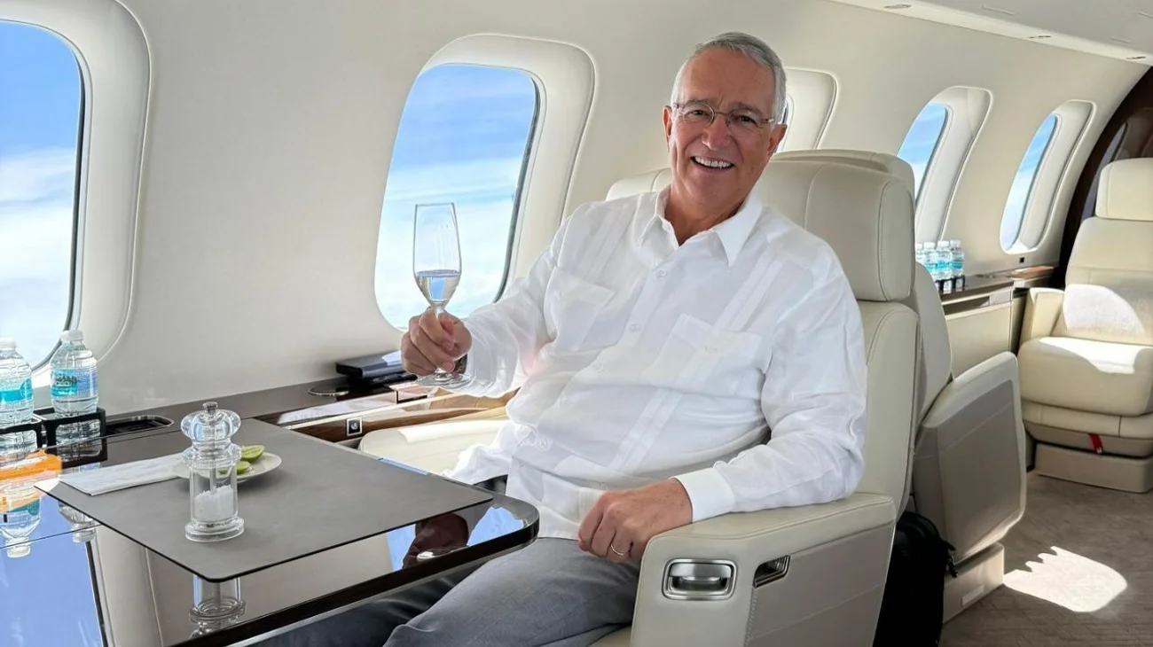 Ricardo Salinas aportará 1 mdp más al premio de La Academia