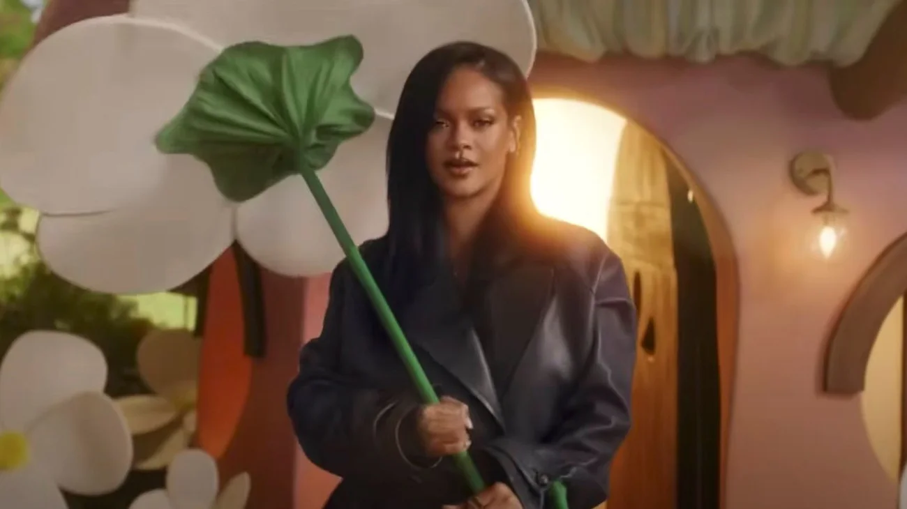 Rihana vuelve a la música en la banda sonora de 'Pitufos'