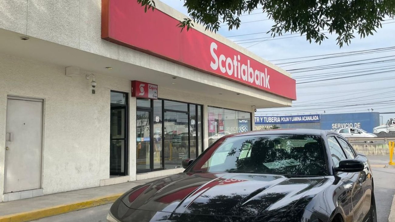 roban_medio_millon_de_pesos_a_cliente_de_banco_en_apodaca_b8c072c8b2