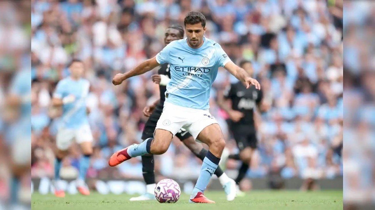 Multan a Rodri con 80 mil libras por críticas hacia los árbitros