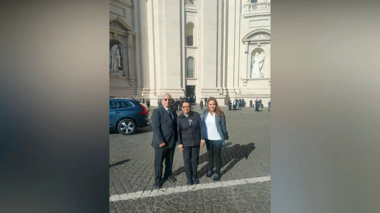 Arriba secretaria de Gobernación a Vaticano para funeral del papa