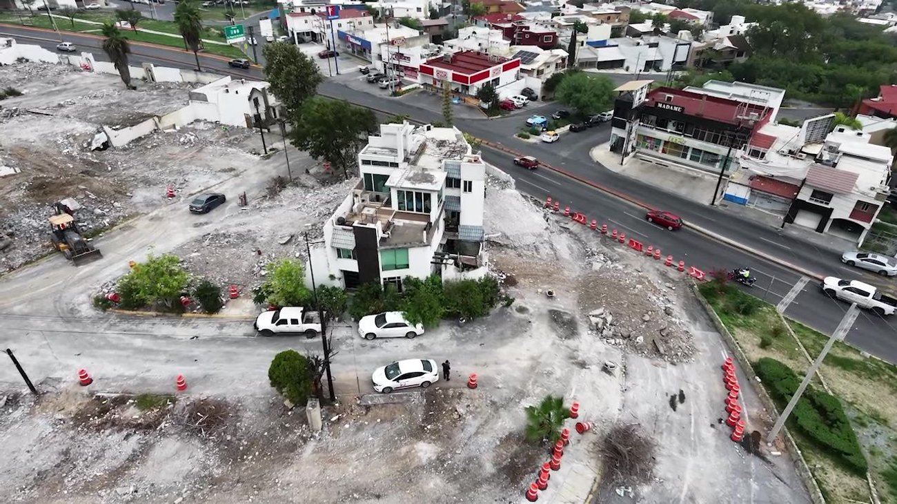 Se rehúsa a vender última familia en Rotonda de las Casas 