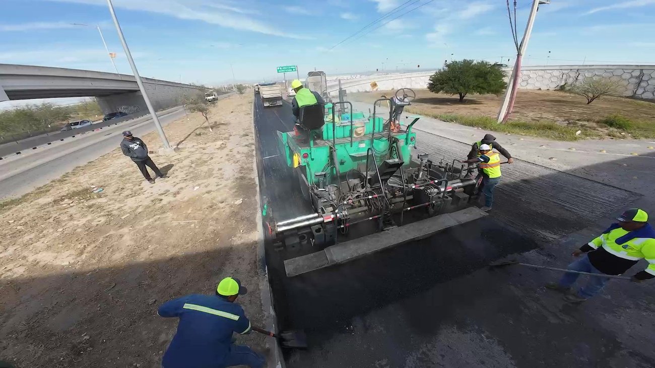 Inicia Salinas Victoria recarpeteo de Carretera a Colombia