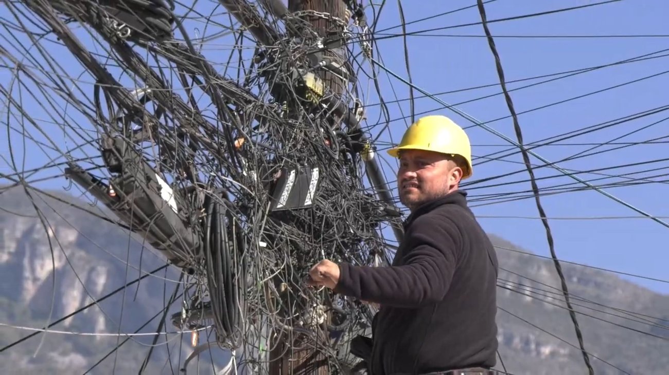 Retira San Pedro 200 kilómetros de cableado aéreo en desuso