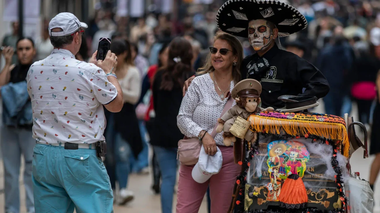 México suma11 millones de turistas extranjeros por avión en 2025