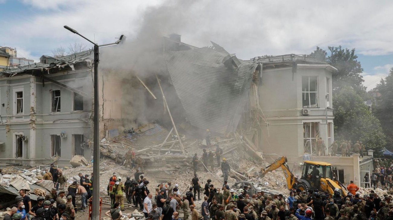 Rusia bombardea hospital infantil en Kiev y otras ciudades