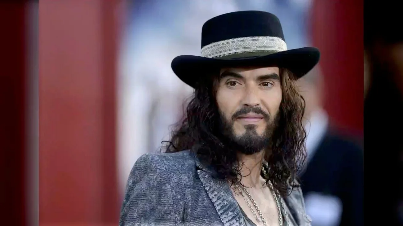Acusan a Russell Brand de violación y agresión sexual