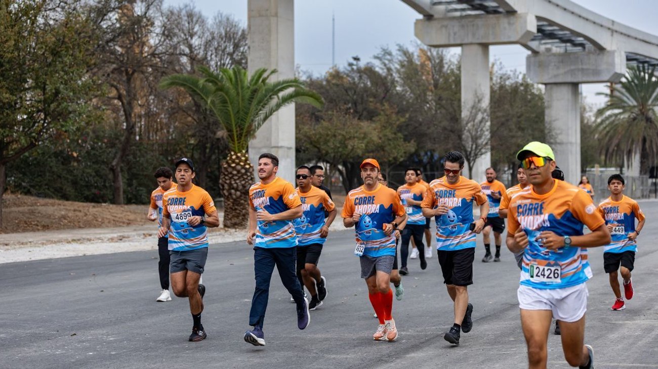 Gobernador participa en carrera 'Corre Ahorra 2026'