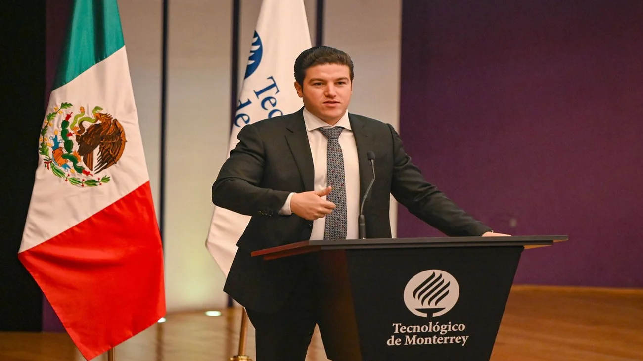 Samuel García presenta su cuarto libro en Ciudad de México