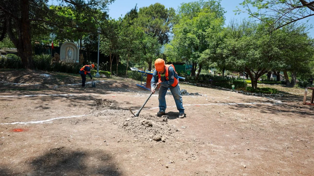 Inicia San Pedro programa de renovación de parques.